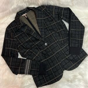 NWOT European EsQualo Knit Blazer, Black & Tan with Rhinestone Details C14
